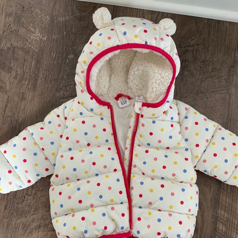 EUC Baby Gap winter coat size 6-12m